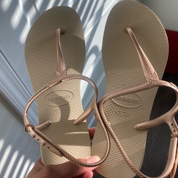 Havaianas Cream Sandals, Size 9/10 - Picture 2 of 2
